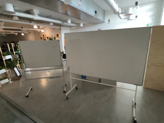 1421905-1 2 whiteboards