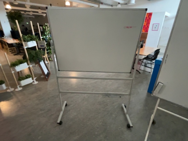 1421905-3 2 whiteboards