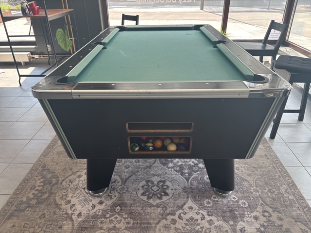 1290649-4 Pool table