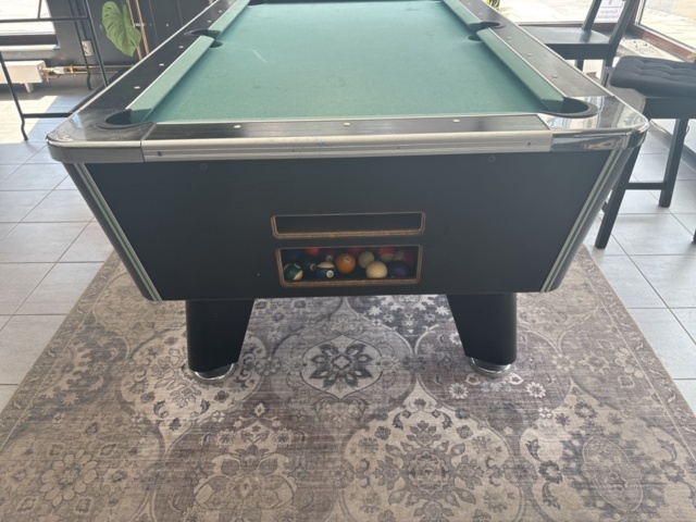 1290649-5 Pool table