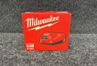 1540325 Laddare Milwaukee C12C