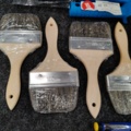 1540312-4 Penslar, slippapper, rollerbyglar m.m.