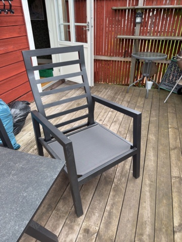 1516328-5 Utemöbler och klotgrill