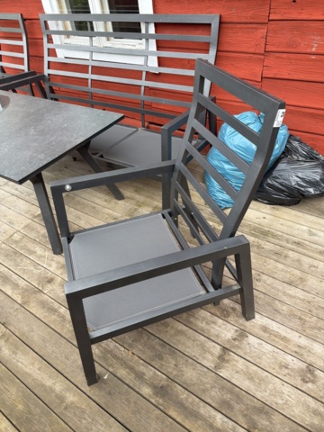 1516328-6 Utemöbler och klotgrill