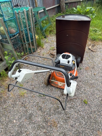1516332-2 Gräsklippare - Stihl RM 2.0 RT