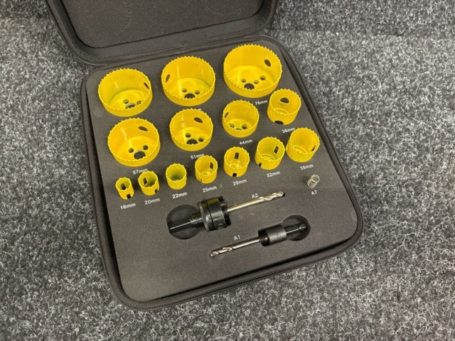1540468-9 Starrett Fast Cut 16-piece hole saw set