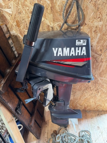 1516338-1 Utombordsmotor 8 hk med diverse tillbehör - Yamaha 8CMH