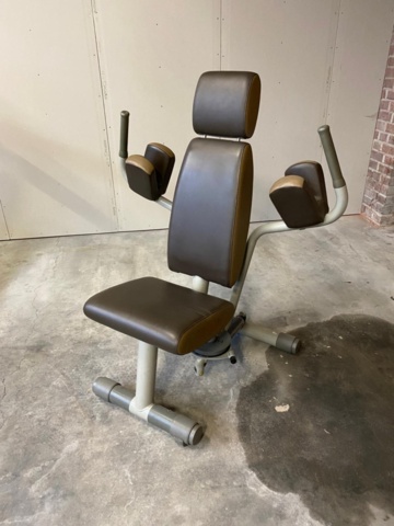 1524735-2 Gymmaskin bröstpress - Technogym Easyline