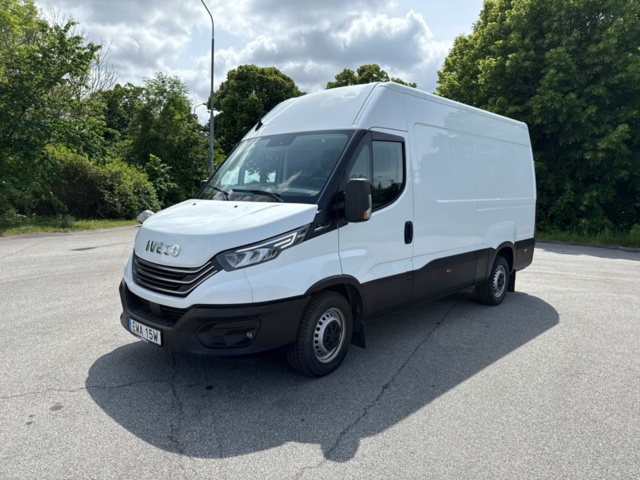 1368085-1 Iveco Daily 35-140 Skåpbil 2.3 JTD Hi-Matic, 136hk, -2023