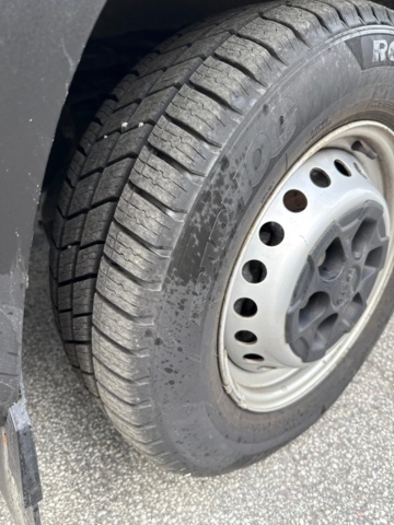 1368085-14 Iveco Daily 35-140 Skåpbil 2.3 JTD Hi-Matic, 136hk, -2023