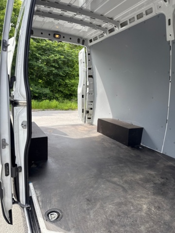 1368085-18 Iveco Daily 35-140 Skåpbil 2.3 JTD Hi-Matic, 136hk, -2023