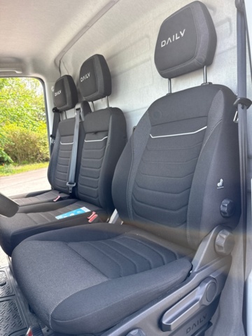 1368085-23 Iveco Daily 35-140 Skåpbil 2.3 JTD Hi-Matic, 136hk, -2023