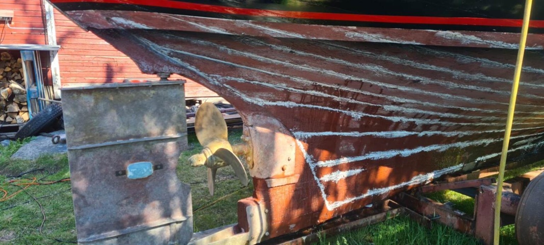 1529718-37 Oak boat with wheelhouse and interior – "The Penguin"