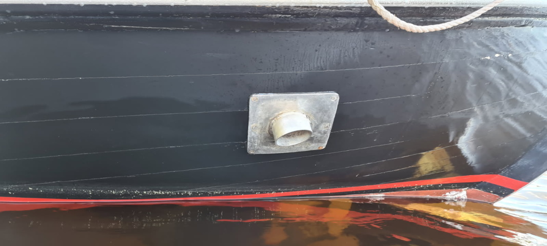 1529718-15 Oak boat with wheelhouse and interior – "The Penguin"