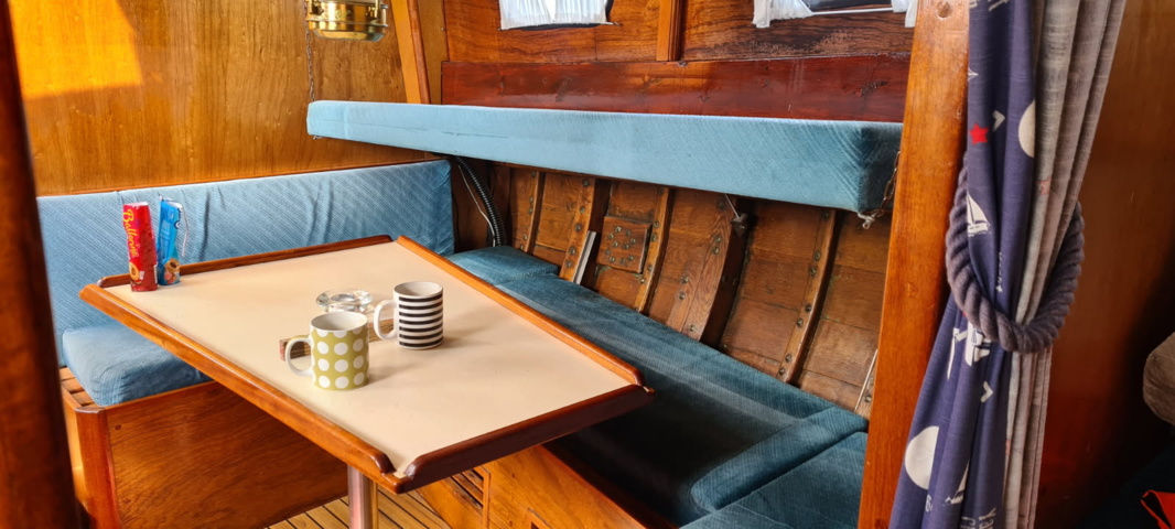 1529718-25 Oak boat with wheelhouse and interior – "The Penguin"