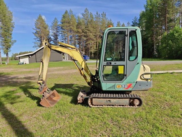 1484365-4 Grävmaskin Yanmar B18EX Ink släp