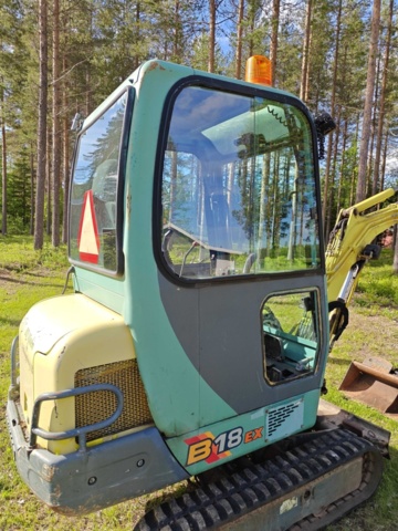 1484365-36 Grävmaskin Yanmar B18EX Ink släp