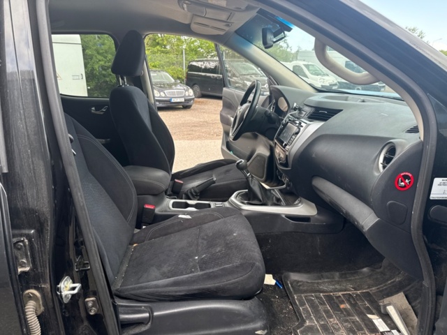 918951-21 Nissan Navara Dubbelhytt 2.3 dCi 4WD Manuell, 163hk, -2016