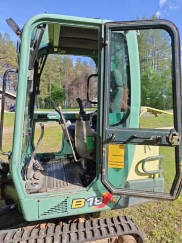 1484365-45 Grävmaskin Yanmar B18EX Ink släp