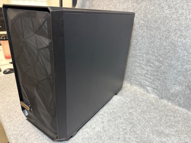 1529404-5 Stationär speldator - Fractal Design Meshify C