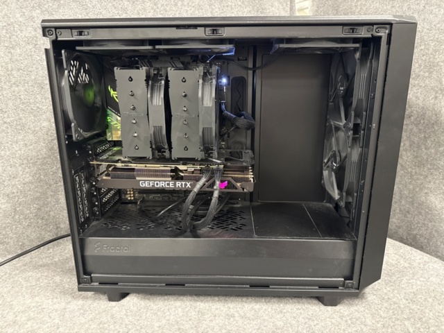 1529406-7 Stationär speldator - Fractal Design