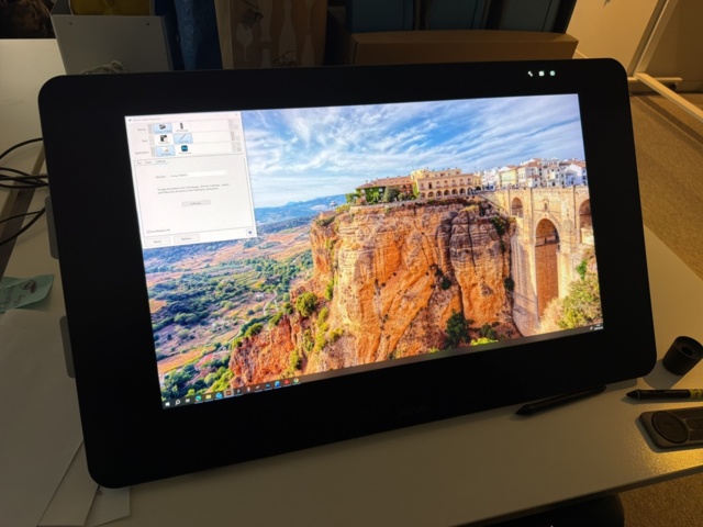 1533201-3 Drawing screen with accessories - Wacom Cintiq