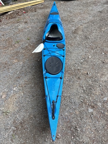 1535891-9 Kayak with paddle - Point 65°N Crunch