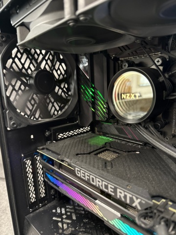 1529407-8 Stationär speldator - Fractal Design Meshify