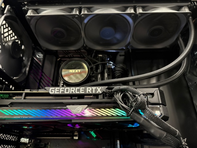 1529407-10 Stationär speldator - Fractal Design Meshify