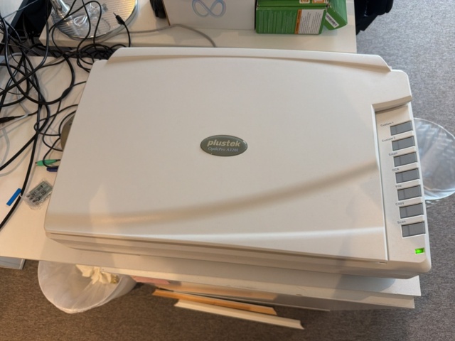 1533205-8 Drawing tablet and scanner - Wacom, Plustek