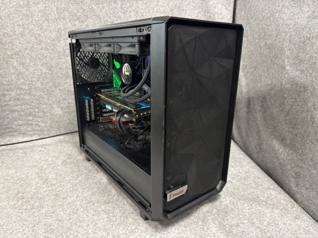 1529408-1 Stationär speldator - Fractal Design Meshify C