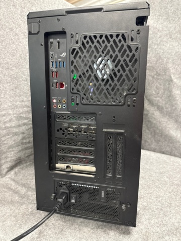 1529408-13 Stationär speldator - Fractal Design Meshify C
