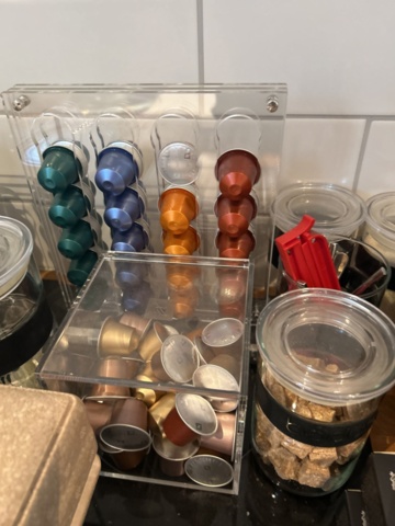 1521904-5 Kapselkaffemaskin med tillbehör - Nespresso De'Longhi