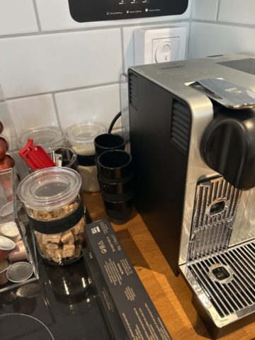 1521904-7 Kapselkaffemaskin med tillbehör - Nespresso De'Longhi
