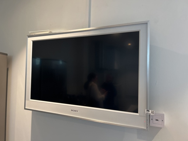 1521908-1 TV - Sony