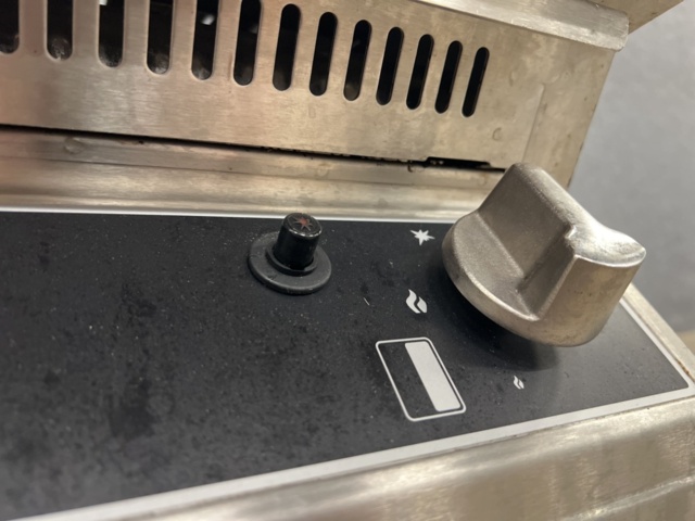 1540818-10 Gasgrill PALUX 800