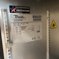 1540815-6 Kylskåp True Manufacturing TUC-24G-HC-FGD01