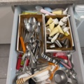 1533225-6 Rostfri vagn med spisplatta och köksutensilier