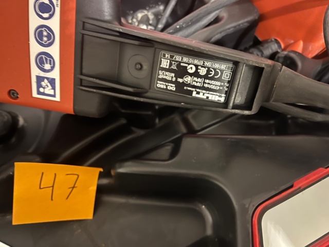 1284930-4 Diamantslipmaskin med tillbehör - Hilti DG 150 + DPC 20