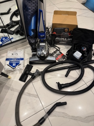 1405944-2 Kirby Avalir vacuum cleaner with carpet cleaning system and accessories
