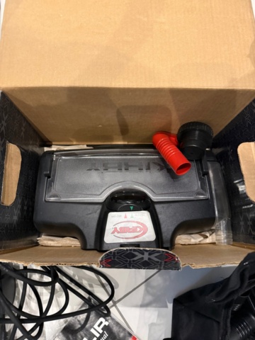 1405944-6 Kirby Avalir vacuum cleaner with carpet cleaning system and accessories