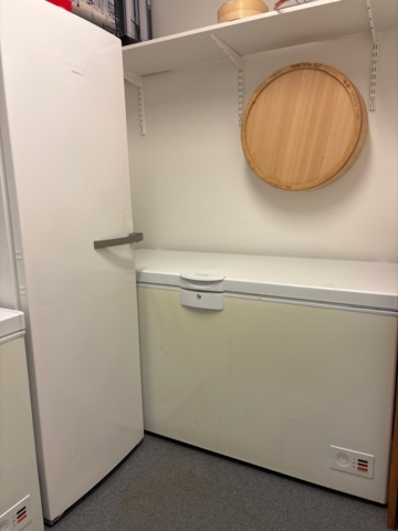 1535505-1 Frysbox och frysskåp - Cylinda FB1360 A++ / Miele FN12827S