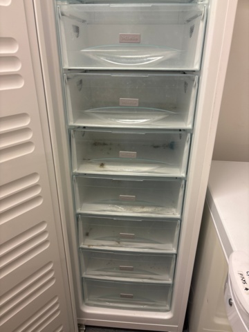 1535505-10 Frysbox och frysskåp - Cylinda FB1360 A++ / Miele FN12827S