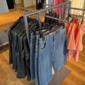 1447169-5 Parti med Dam / Herrkläder från klädbutik
