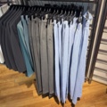 1447169-17 Parti med Dam / Herrkläder från klädbutik