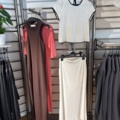 1447169-18 Parti med Dam / Herrkläder från klädbutik
