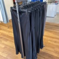 1447169-20 Parti med Dam / Herrkläder från klädbutik