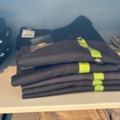 1447169-33 Parti med Dam / Herrkläder från klädbutik
