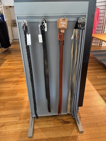 1447169-36 Parti med Dam / Herrkläder från klädbutik