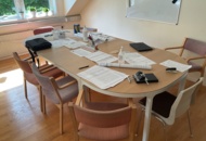 1473444 Konferensbord och stolar